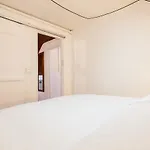 Apartment Bairrus - Alfama Iii