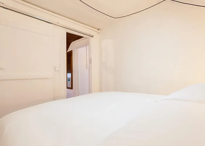 Apartment Bairrus - Alfama Iii